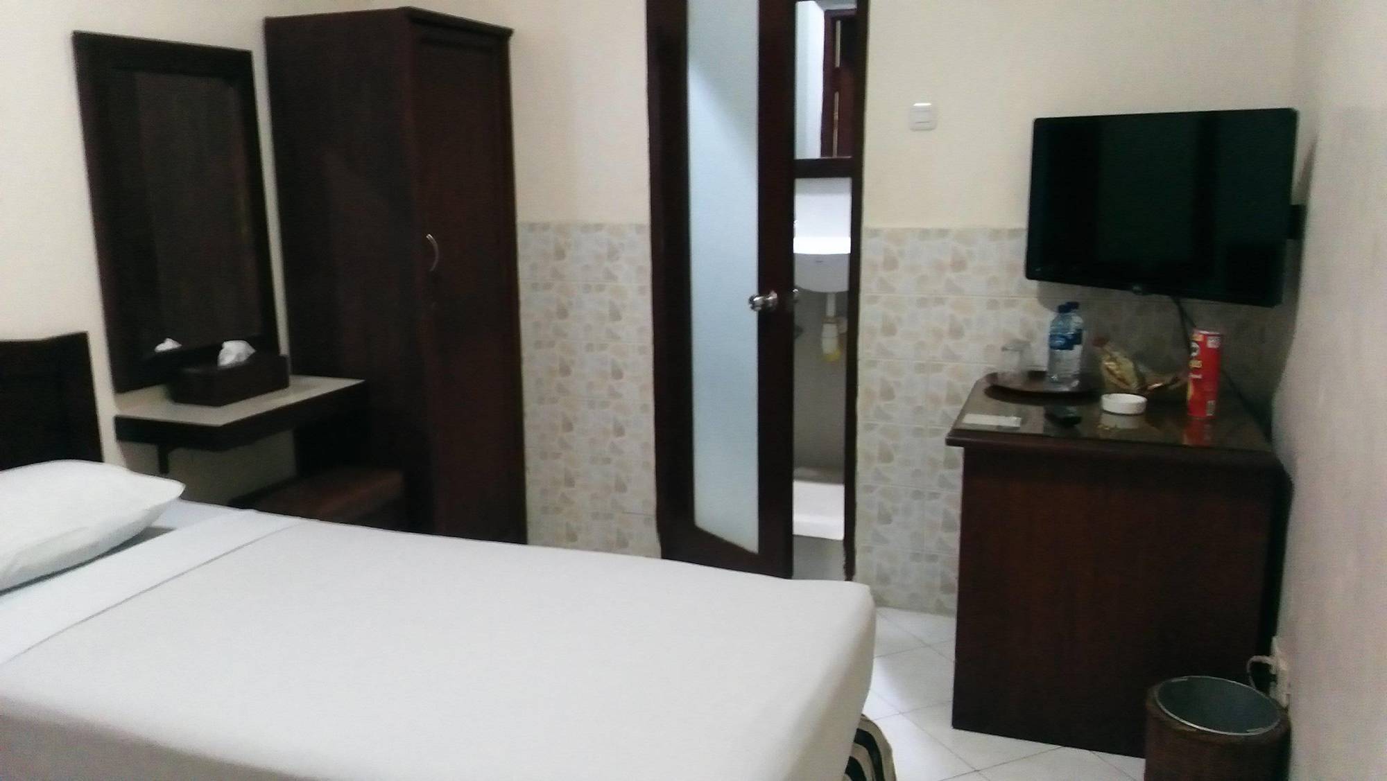 Hotel Anging Mammiri Makassar