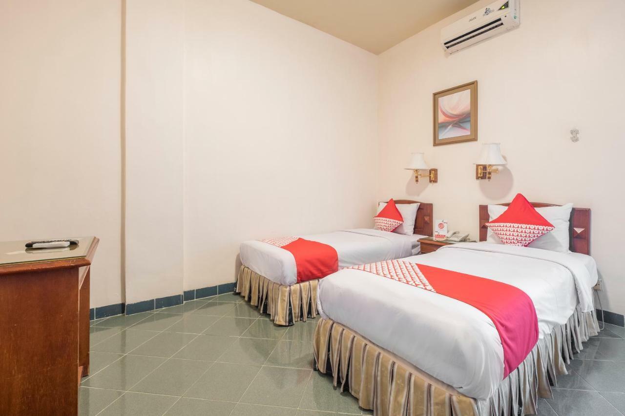 Hotel Anging Mammiri Makassar